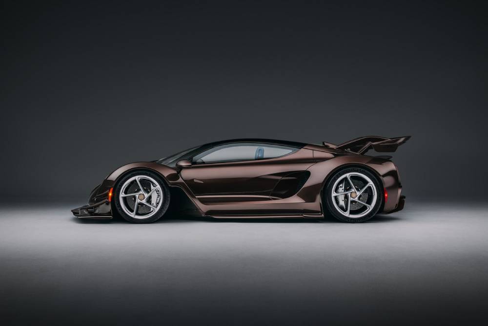 https://cdn.autogreeknews.gr/wp-content/uploads/2026/08/czinger-21c-spyder-6.jpg