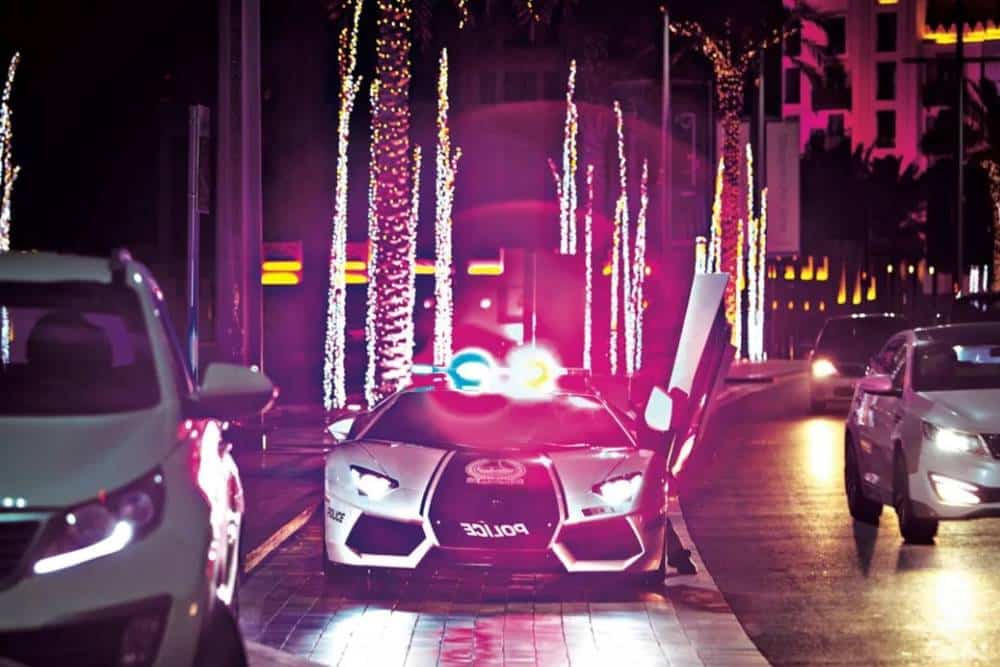 https://cdn.autogreeknews.gr/wp-content/uploads/2026/08/dubai-police-cars-07.jpg