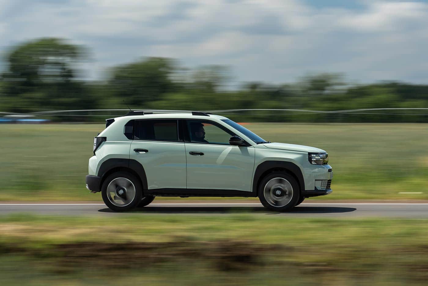 https://cdn.autogreeknews.gr/wp-content/uploads/2026/08/fiat-grande-panda-turbo-100.jpg