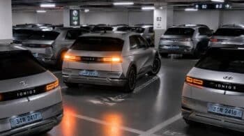 Η τεχνολογία της Hyundai που κάνει το παρκάρισμα παιχνιδάκι
