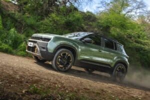 Στα πέρατα του κόσμου το Jeep Avenger