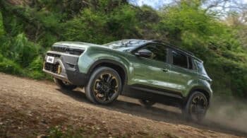 Στα πέρατα του κόσμου το Jeep Avenger