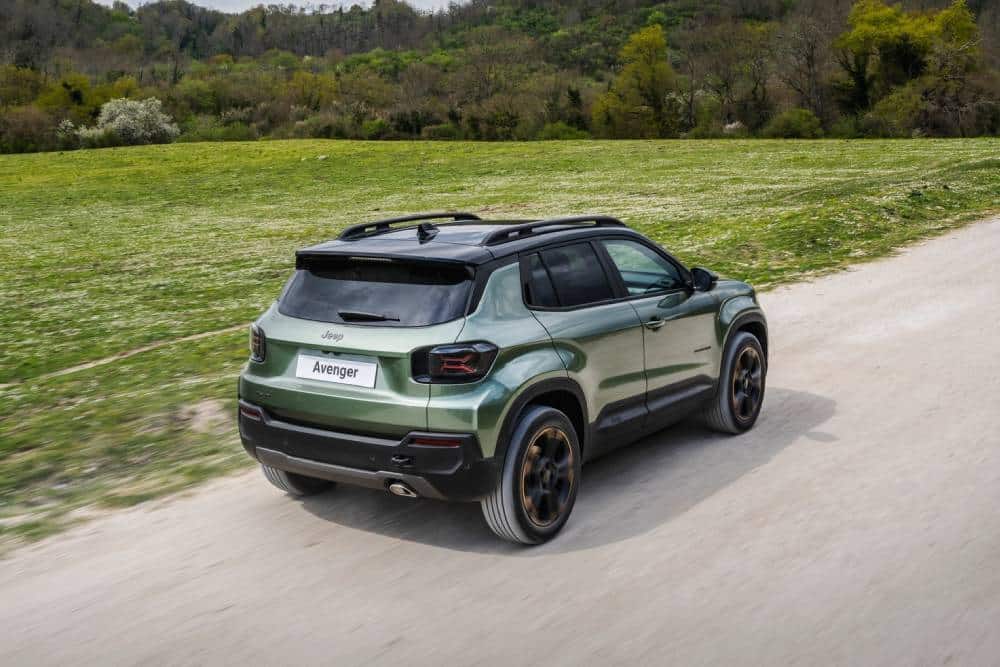 https://cdn.autogreeknews.gr/wp-content/uploads/2026/08/jeep-avenger-argentina-7.jpg
