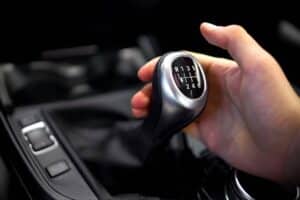Σε πόσο καιρό μαθαίνει κάποιος να οδηγεί χειροκίνητο;