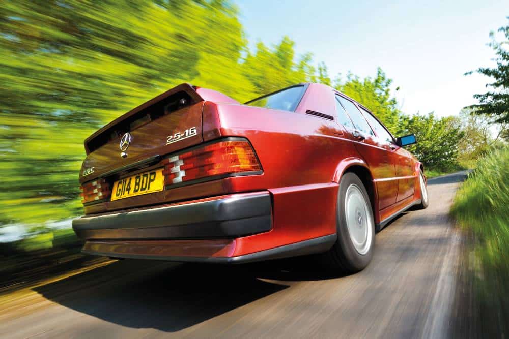 https://cdn.autogreeknews.gr/wp-content/uploads/2026/08/mercedes-benz_190_e_2-1.jpg