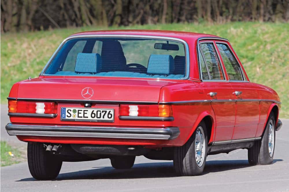 https://cdn.autogreeknews.gr/wp-content/uploads/2026/08/mercedes-benz_250_1.jpg