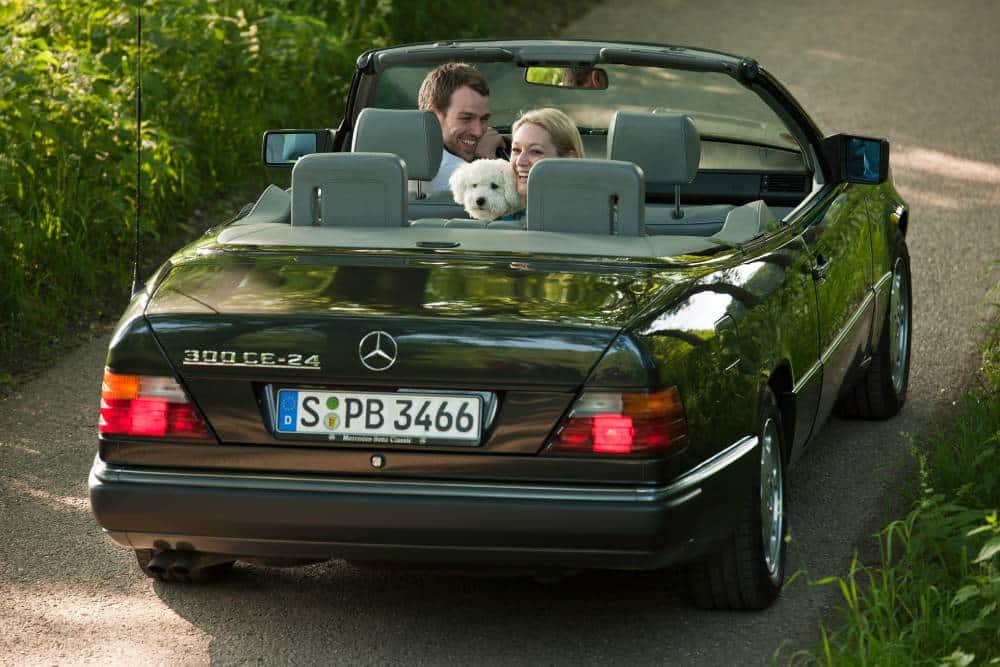https://cdn.autogreeknews.gr/wp-content/uploads/2026/08/mercedes-benz_300_ce-24_cabrio_8.jpg