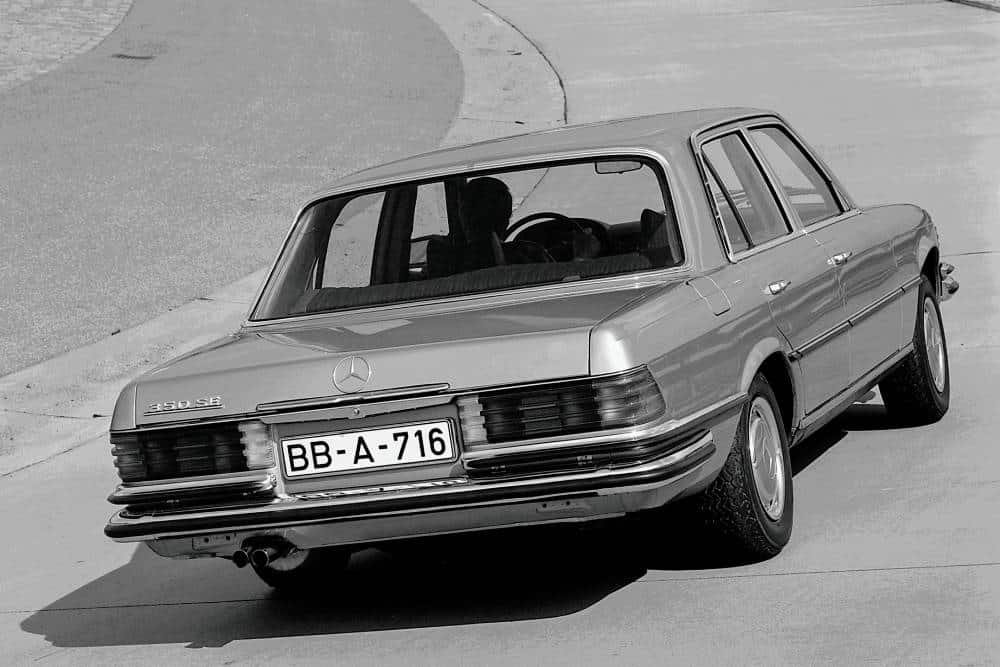 https://cdn.autogreeknews.gr/wp-content/uploads/2026/08/mercedes-benz_350_se_10.jpg