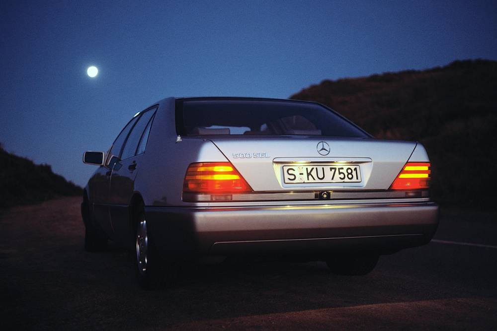 https://cdn.autogreeknews.gr/wp-content/uploads/2026/08/mercedes-benz_500_sel_38.jpg