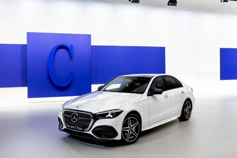 https://cdn.autogreeknews.gr/wp-content/uploads/2026/08/new-mercedes-c-class-6.jpg