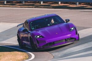 Πώς μια Porsche 1.108 ίππων πέφτει στα μόλις 223 άλογα