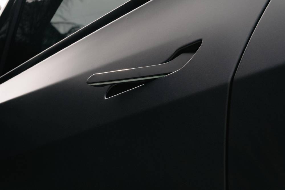 https://cdn.autogreeknews.gr/wp-content/uploads/2026/08/secret-door-handles-03.jpg