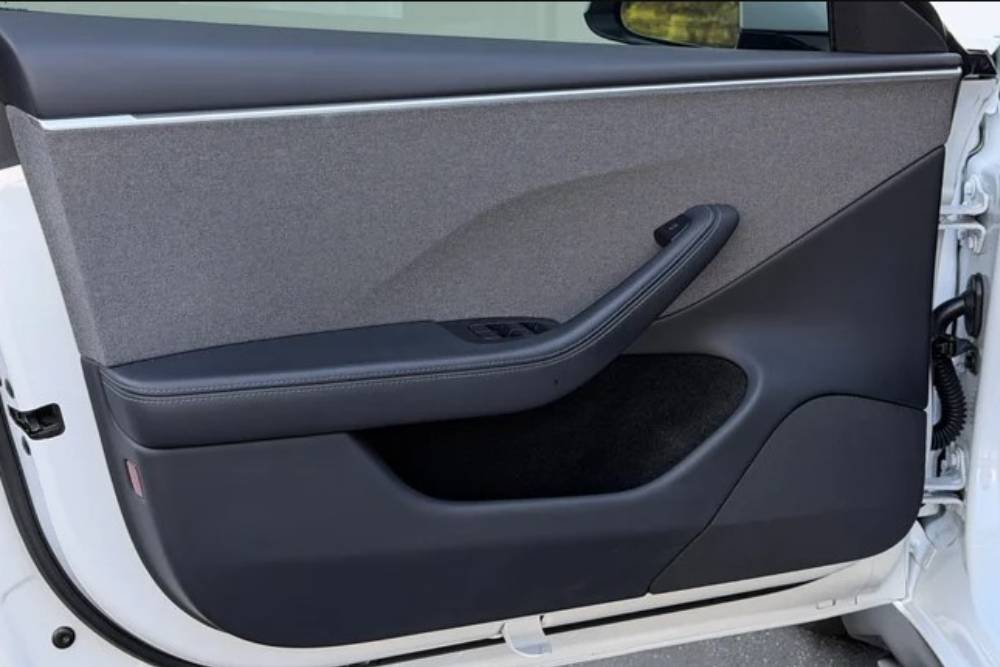 https://cdn.autogreeknews.gr/wp-content/uploads/2026/08/secret-door-handles-04.jpg