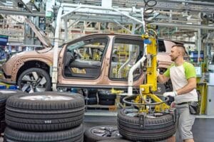 skoda peak assembly line (4)