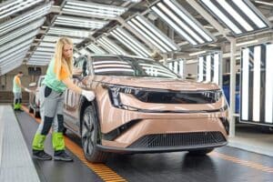skoda peak assembly line (6)