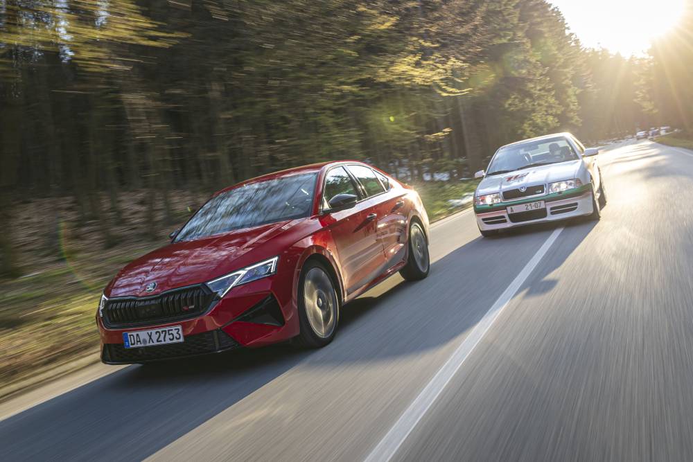 https://cdn.autogreeknews.gr/wp-content/uploads/2026/08/skoda_octavia_rs_92.jpg