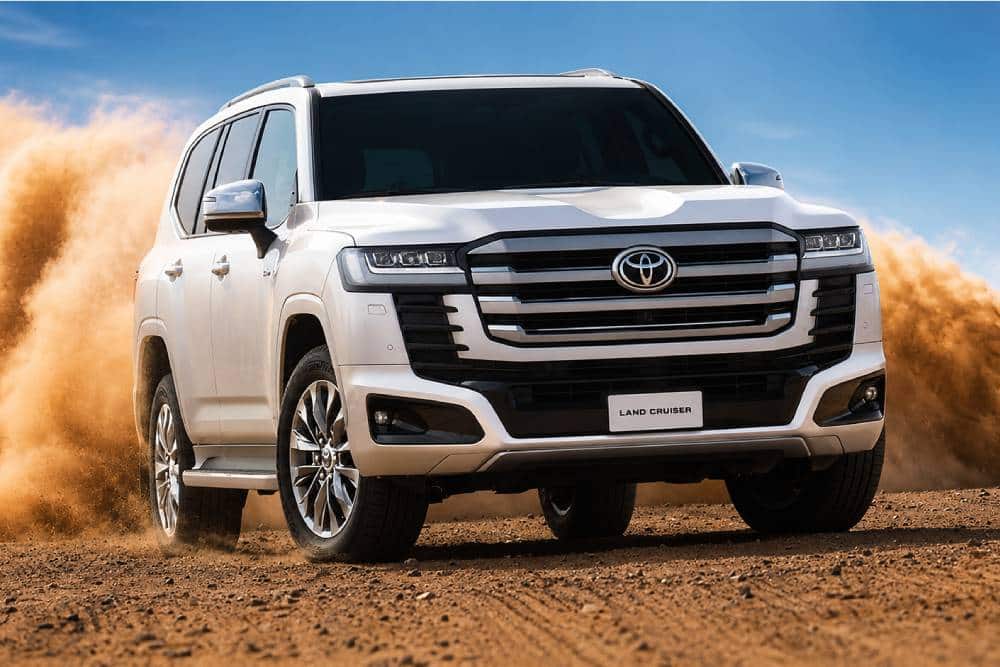 https://cdn.autogreeknews.gr/wp-content/uploads/2026/08/toyota-land-cruiser-gravel.jpg