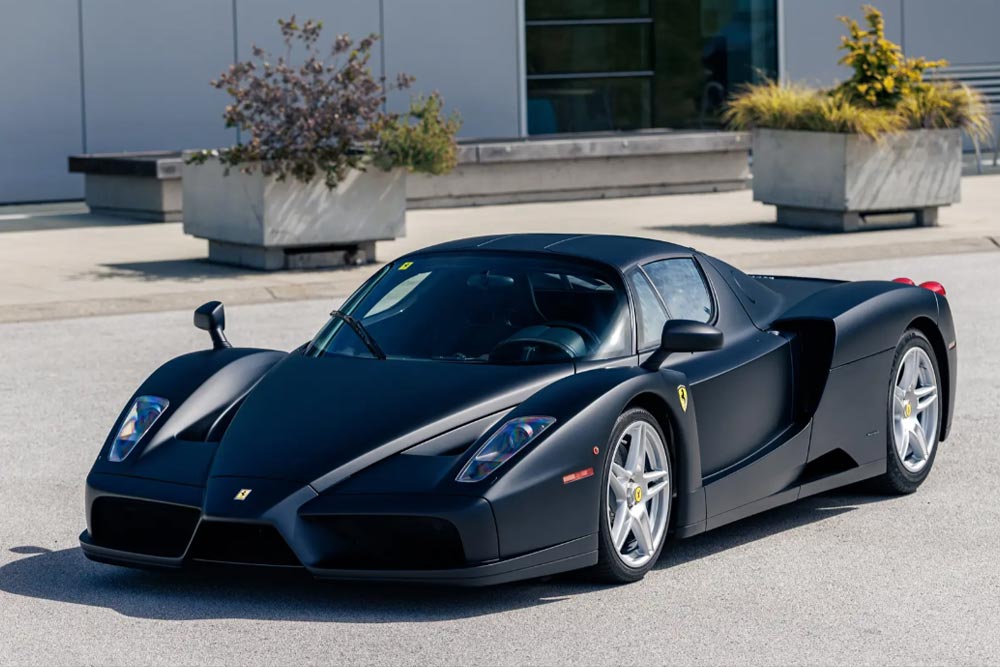 https://cdn.autogreeknews.gr/wp-content/uploads/2026/09/2004-Ferrari-Enzo-1.jpg