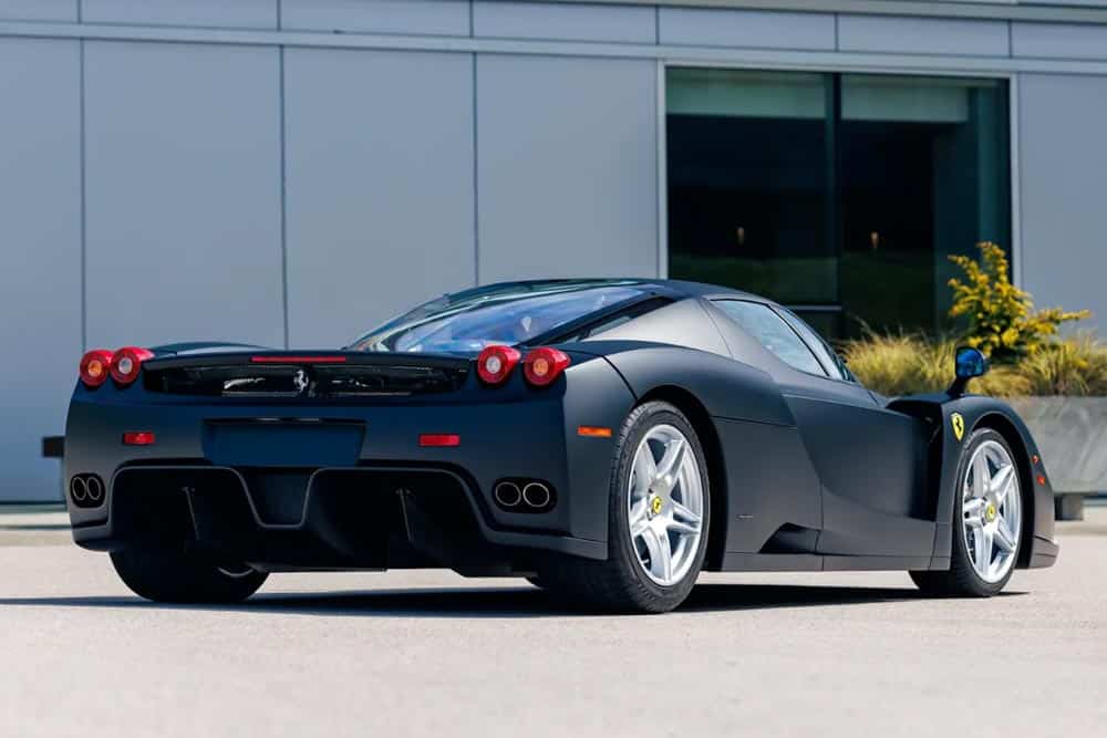 https://cdn.autogreeknews.gr/wp-content/uploads/2026/09/2004-Ferrari-Enzo-2.jpg