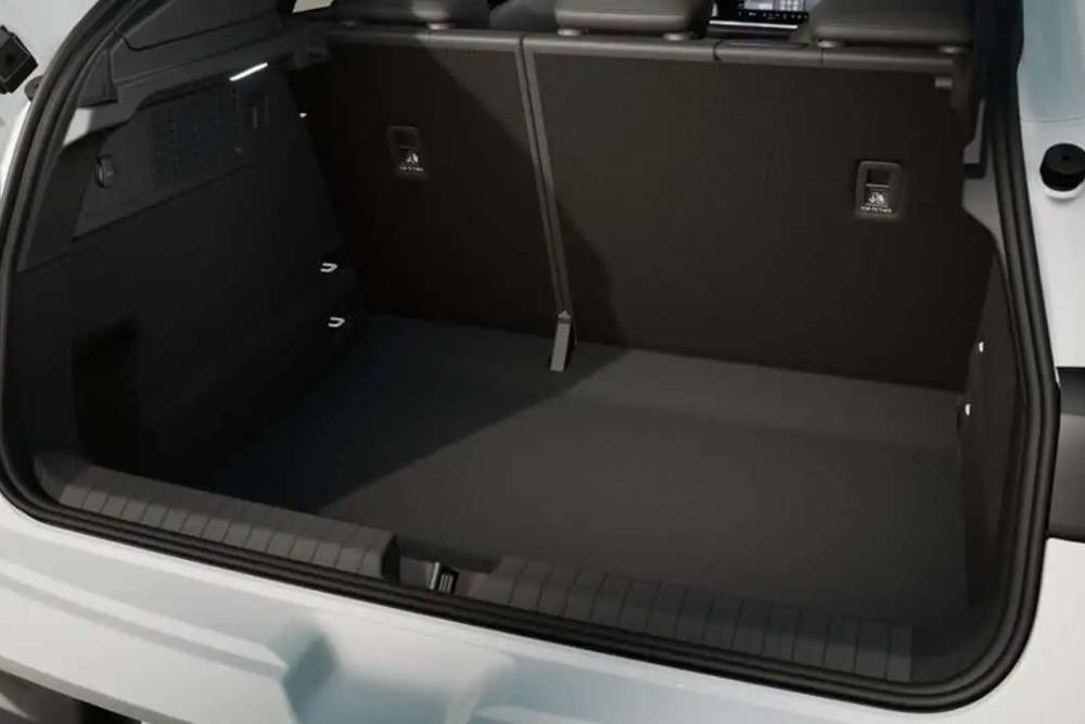 https://cdn.autogreeknews.gr/wp-content/uploads/2026/09/2027-audi-a2-e-tron-base-model-3.jpg
