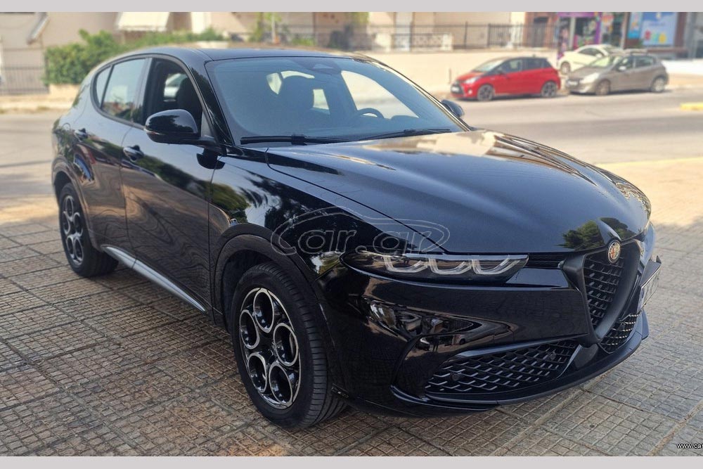 https://cdn.autogreeknews.gr/wp-content/uploads/2026/09/Alfa-Romeo-Tonale-2025-used-1.jpg