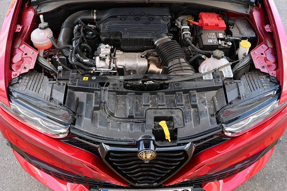 https://cdn.autogreeknews.gr/wp-content/uploads/2026/09/Alfa-Romeo-Tonale-2026-31.jpg