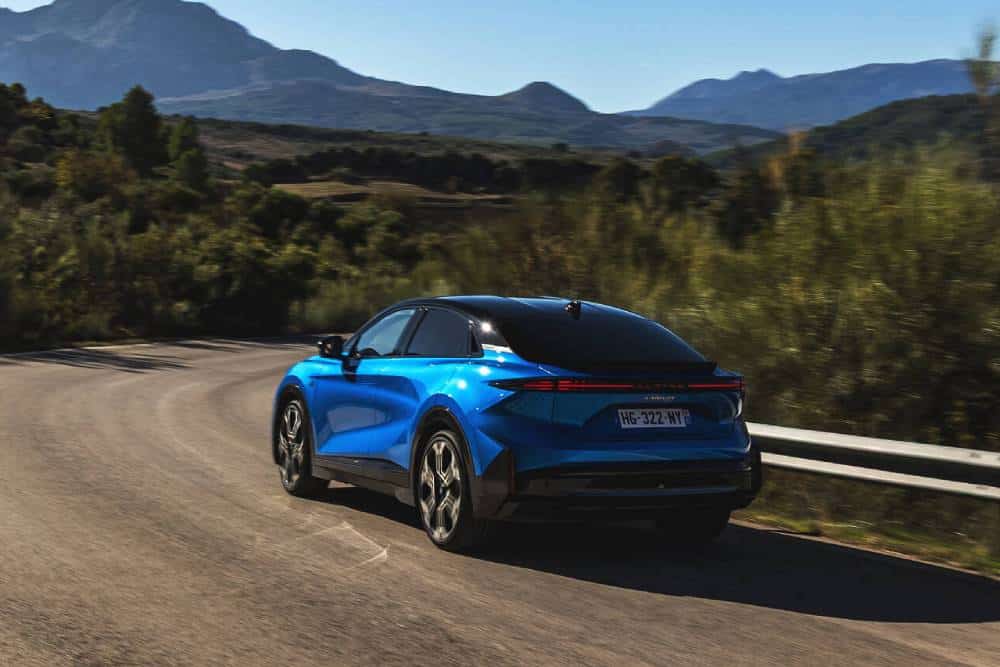 https://cdn.autogreeknews.gr/wp-content/uploads/2026/09/Alpine-A390-GT-Alpine-Vision-Blue-26-1.jpg
