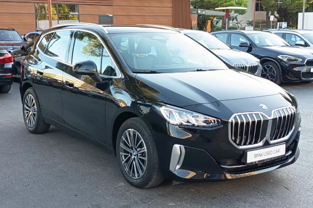 https://cdn.autogreeknews.gr/wp-content/uploads/2026/09/BMW-218d-Active-Tourer-2024-used-1.jpg