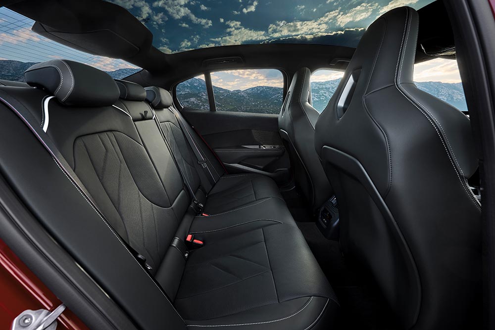 https://cdn.autogreeknews.gr/wp-content/uploads/2026/09/BMW-3-Series-2026-12.jpg
