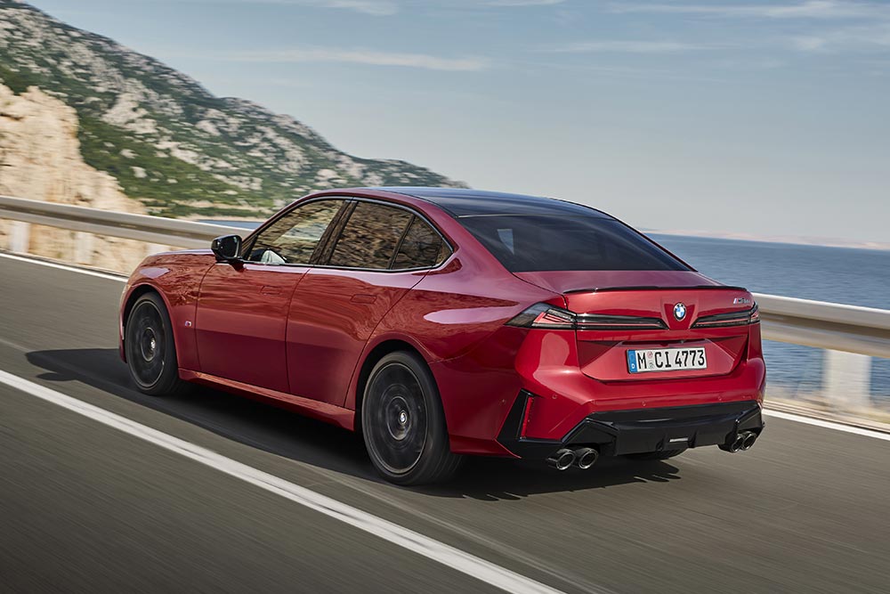 https://cdn.autogreeknews.gr/wp-content/uploads/2026/09/BMW-3-Series-2026-28.jpg