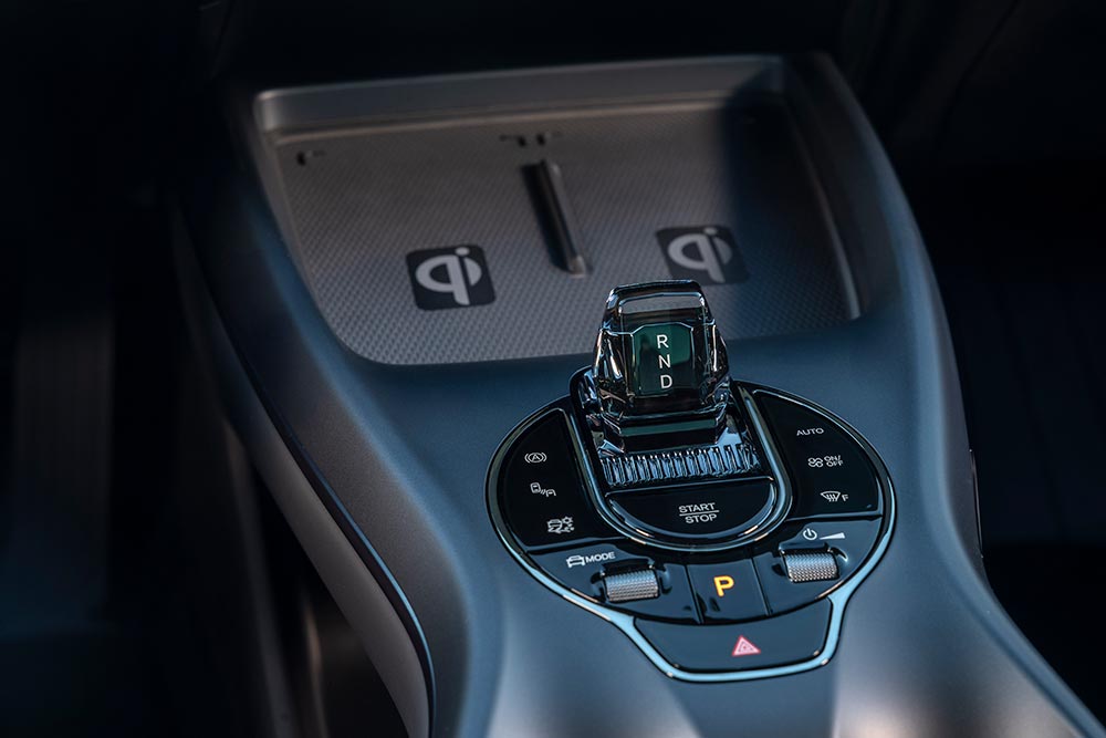 https://cdn.autogreeknews.gr/wp-content/uploads/2026/09/BYD-SEAL_interior-5.jpg