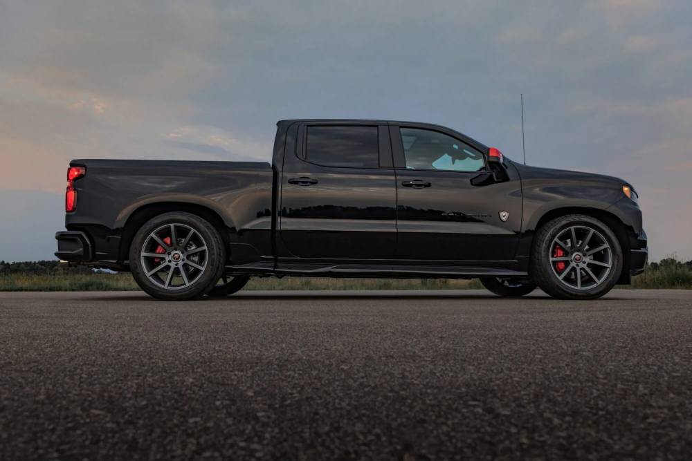 https://cdn.autogreeknews.gr/wp-content/uploads/2026/09/Callaway-Waldoch-Launch-Edition-Silverado-SC602-83-1.jpg