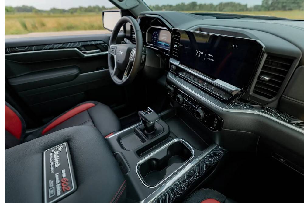https://cdn.autogreeknews.gr/wp-content/uploads/2026/09/Callaway-Waldoch-Launch-Edition-Silverado-SC602-83-7.jpg
