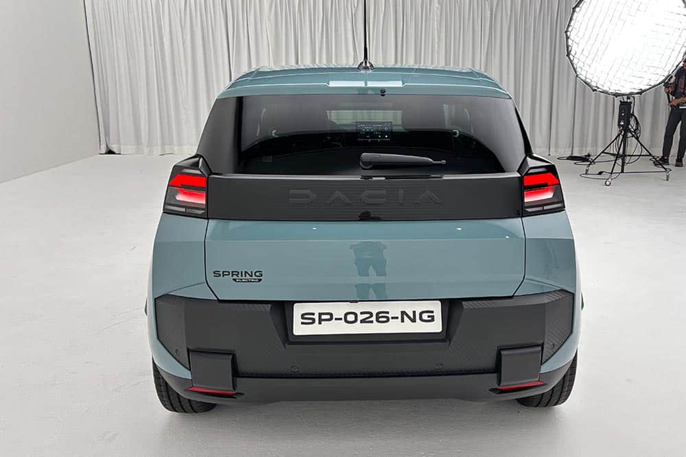 https://cdn.autogreeknews.gr/wp-content/uploads/2026/09/Dacia-Spring-2026-15.jpg