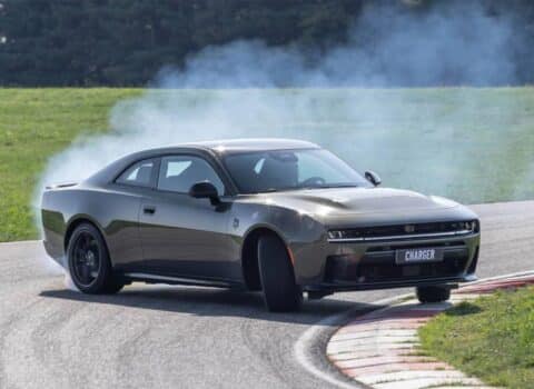 Νέο Dodge Charger 550 PS, AWD και πισωκίνητο με ένα κουμπί