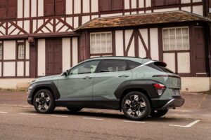Hyundai-Kona-Hybrid (12)