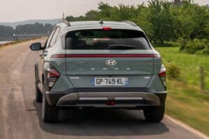 Hyundai-Kona-Hybrid (8)