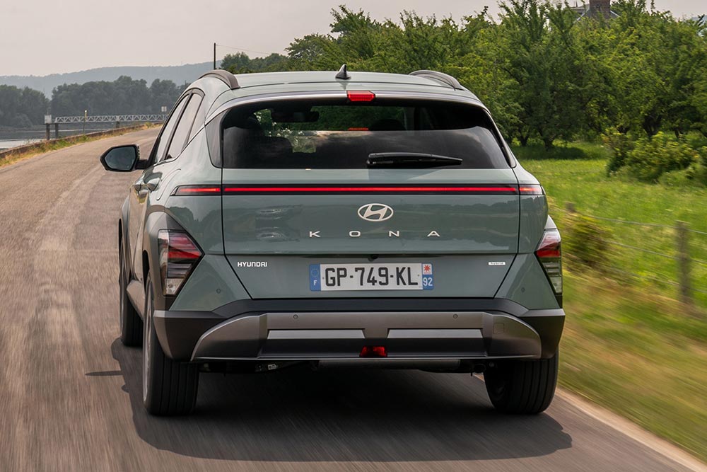 https://cdn.autogreeknews.gr/wp-content/uploads/2026/09/Hyundai-Kona-Hybrid-8.jpg