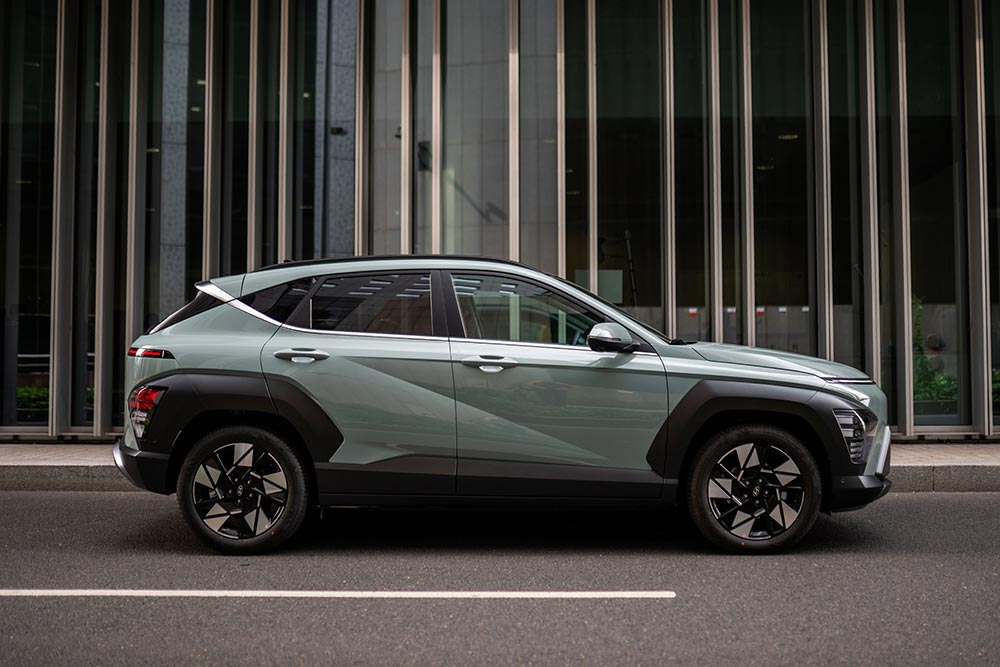 https://cdn.autogreeknews.gr/wp-content/uploads/2026/09/Hyundai-Kona-Hybrid-9.jpg
