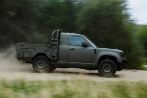 JLR-Defender-Military-New-3-2048×1335