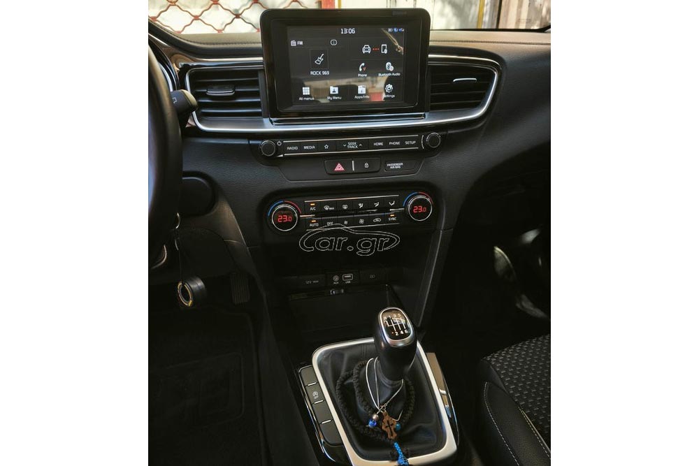 https://cdn.autogreeknews.gr/wp-content/uploads/2026/09/Kia-Ceed-2019-used-10.jpg