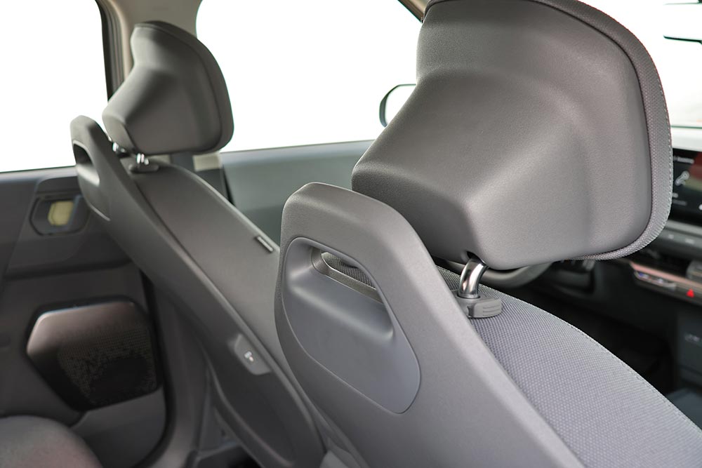 https://cdn.autogreeknews.gr/wp-content/uploads/2026/09/Kia-EV2-interior-23.jpg