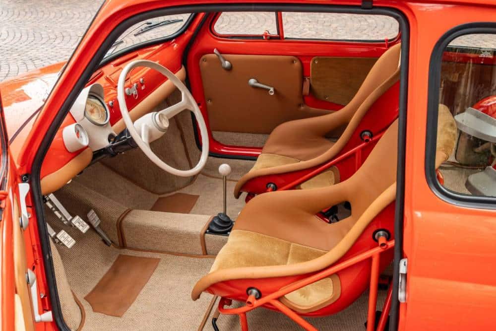https://cdn.autogreeknews.gr/wp-content/uploads/2026/09/La-Cinquecento-Fiat-500-Scattante-10-2048x1366-1.jpg