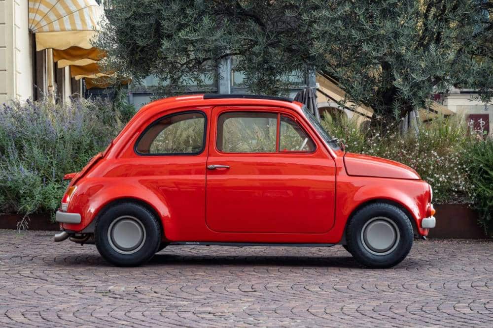 https://cdn.autogreeknews.gr/wp-content/uploads/2026/09/La-Cinquecento-Fiat-500-Scattante-7-2048x1366-1.jpg