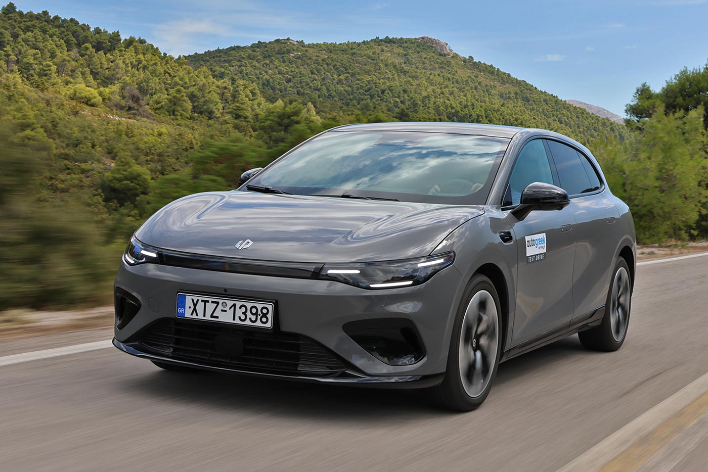 https://cdn.autogreeknews.gr/wp-content/uploads/2026/09/Leapmotor-B05-1.jpg