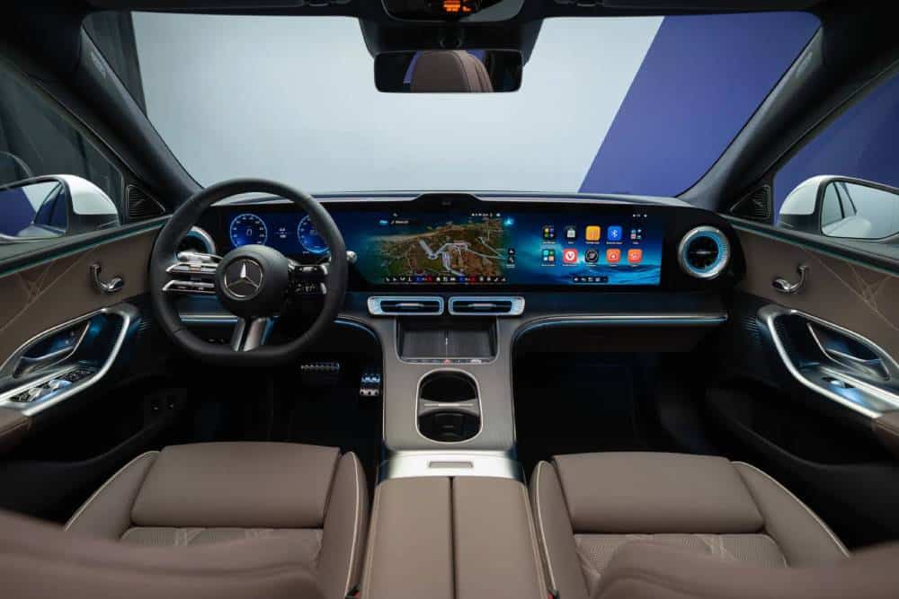 https://cdn.autogreeknews.gr/wp-content/uploads/2026/09/Mercedes-C300-electric-2.jpg