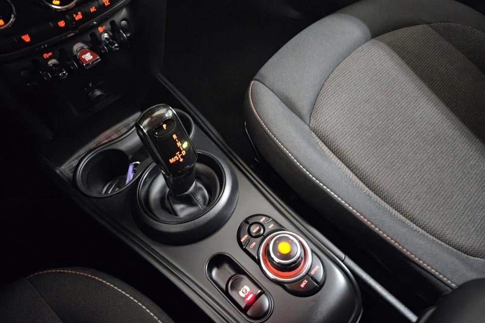 https://cdn.autogreeknews.gr/wp-content/uploads/2026/09/Mini-Countryman-Cooper-2019-used-6.jpg