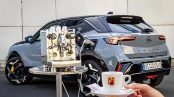 Το Opel Mokka GSE θέλει τον καφέ του γρήγορο και καυτό