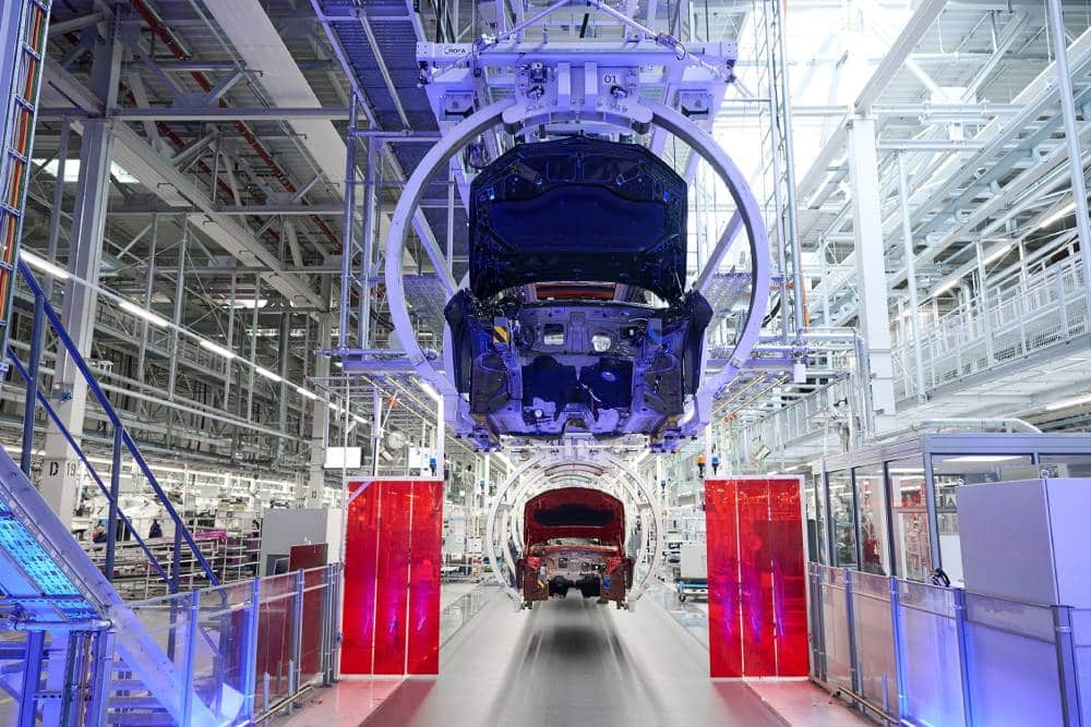 https://cdn.autogreeknews.gr/wp-content/uploads/2026/09/P90628645_lowRes_vehicle-production-a-1.jpg