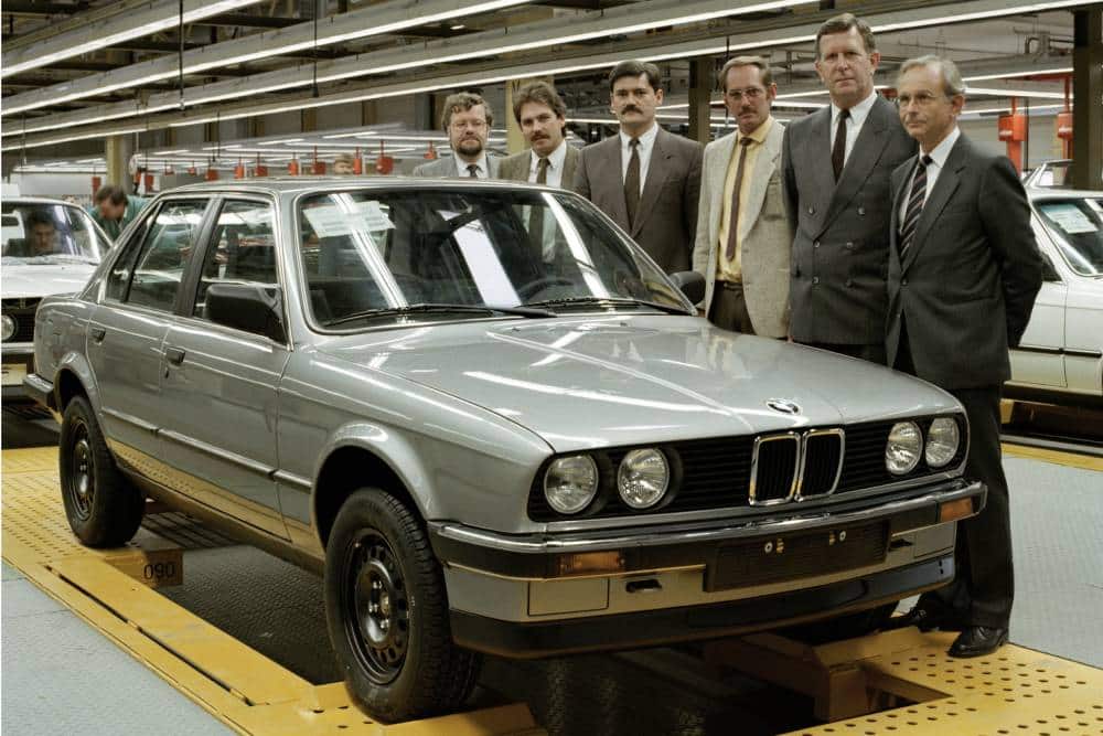 https://cdn.autogreeknews.gr/wp-content/uploads/2026/09/P90628683_highRes_40-years-of-bmw-grou-1.jpg